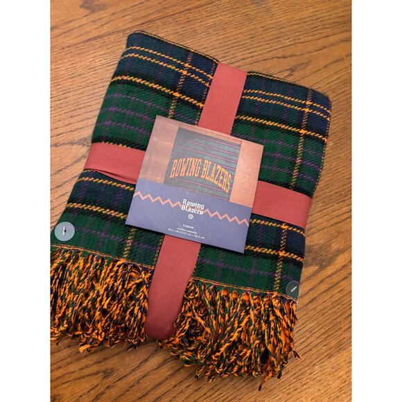 Target Other - NWT Bowing Blazers Throw Blanket